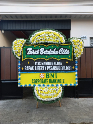 Papan Bunga Duka di Padang Sarai