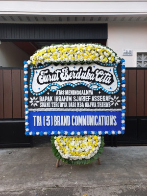 Papan Bunga Duka di Padang Sarai
